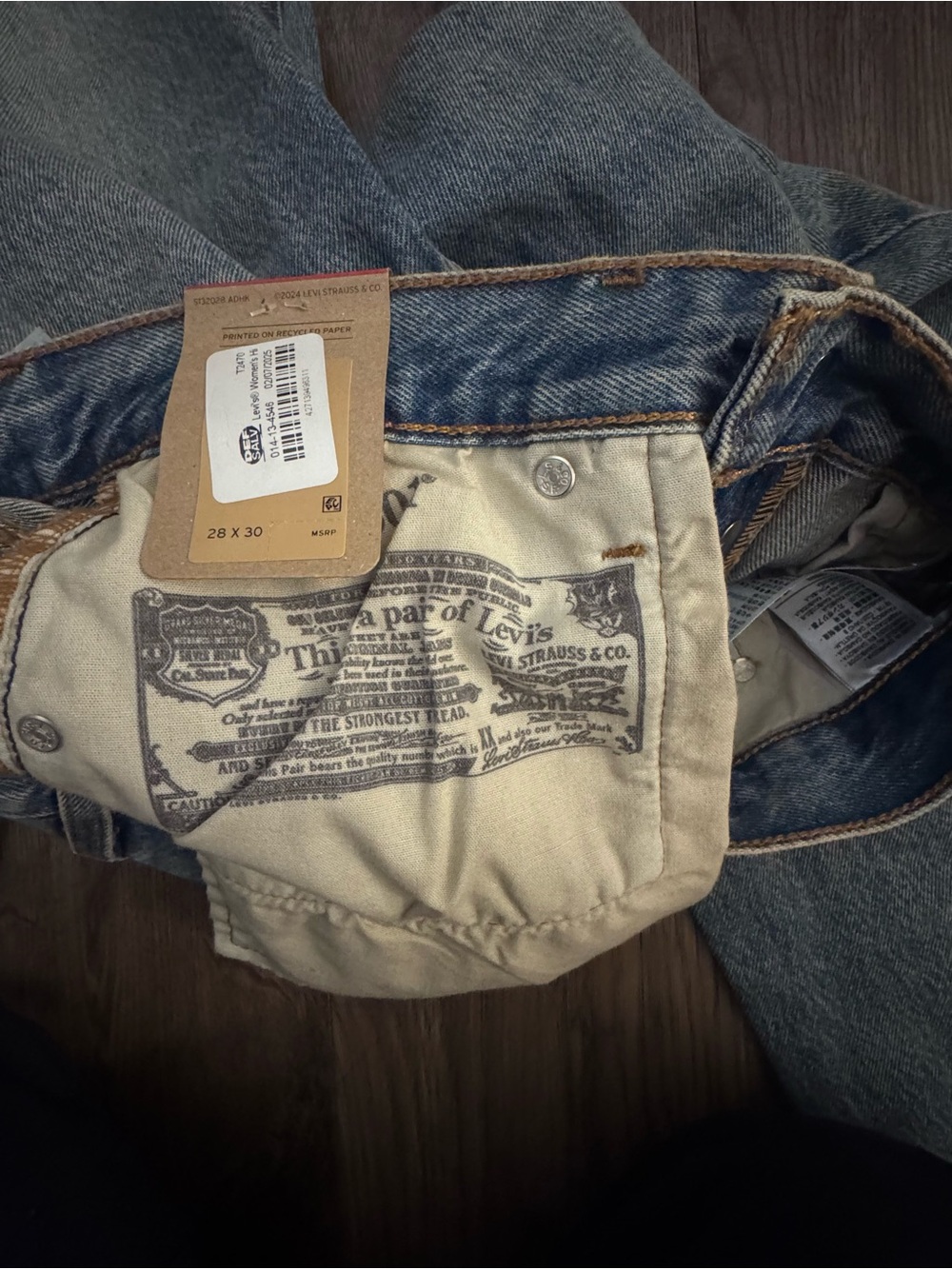 Levi's 501 Women’s Distressed Light Blue Jeans - Picture 6 of 9